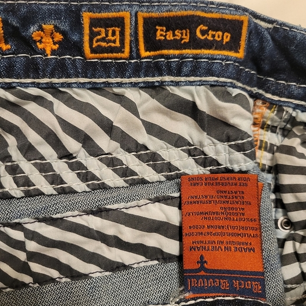ROCK REVIVAL Arona Easy Crop Swarovski Embellished Pocket Distressed Jeans NWOT - Picture 8 of 15